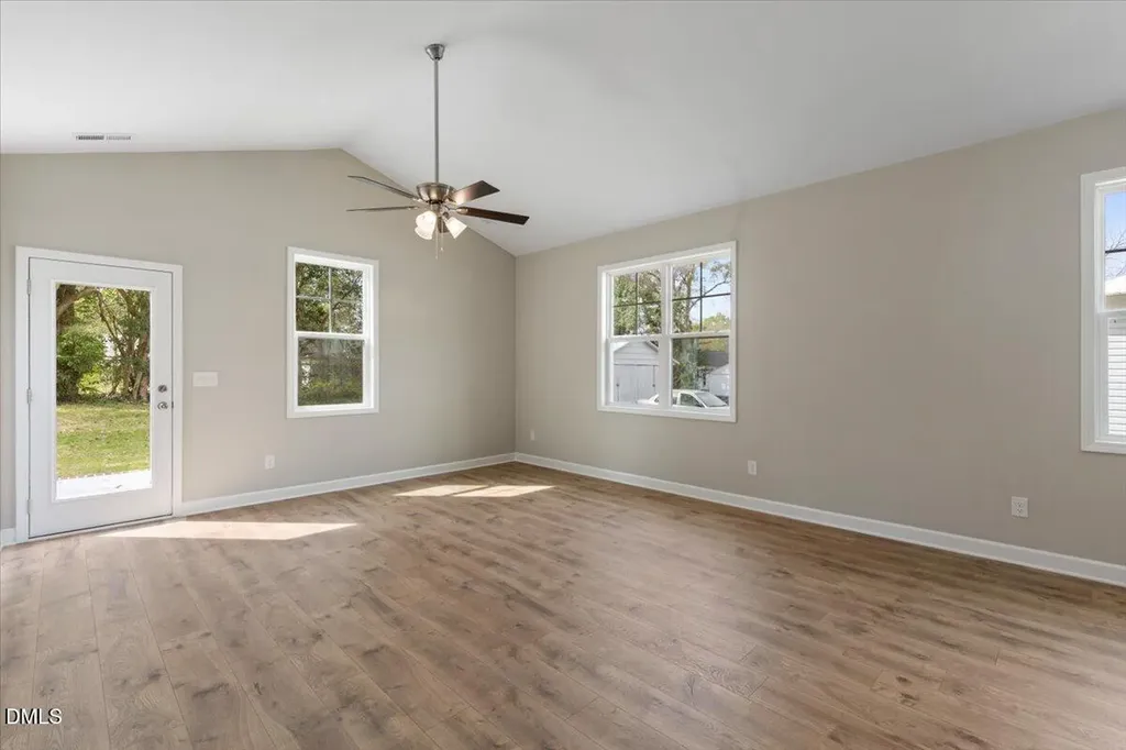 271 Mcneil Circle Dunn NC 28334