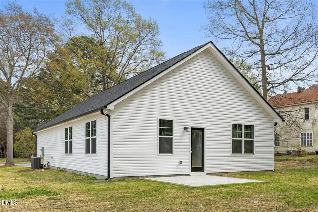 271 Mcneil Circle Dunn NC 28334