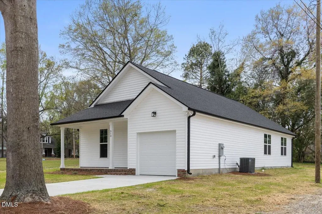 271 Mcneil Circle Dunn NC 28334