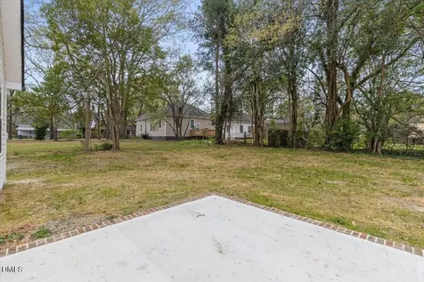 271 Mcneil Circle Dunn NC 28334