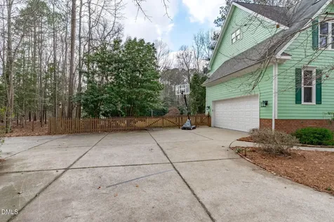8132 Robincrest Court Fuquay Varina NC 27526