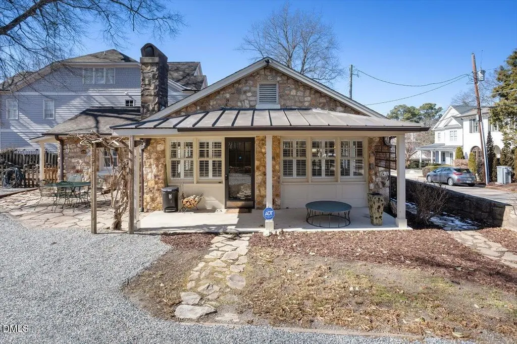 2609 Davis Street Raleigh NC 27608