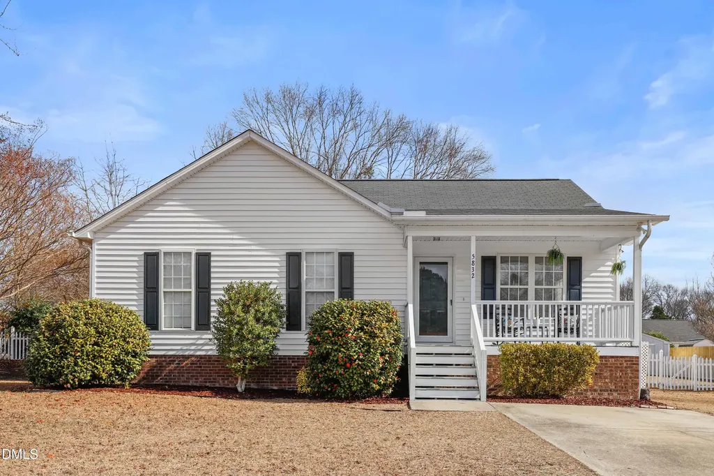 5832 Running Water Court Fuquay Varina NC 27526