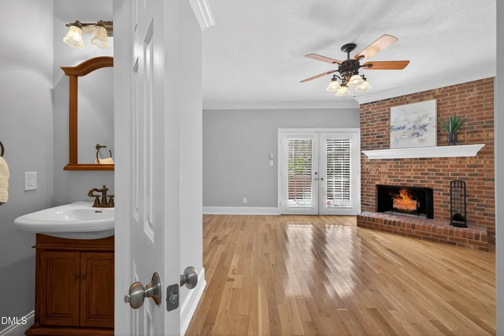 1404 Governors Court Raleigh NC 27604