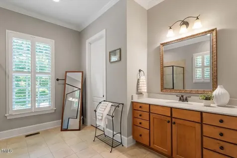 124 Dartmoor Lane Raleigh NC 27614