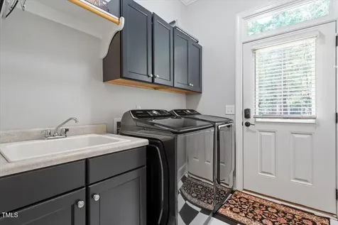 124 Dartmoor Lane Raleigh NC 27614