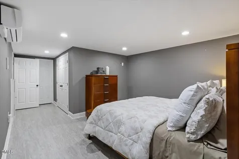124 Dartmoor Lane Raleigh NC 27614