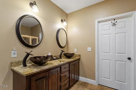 124 Dartmoor Lane Raleigh NC 27614