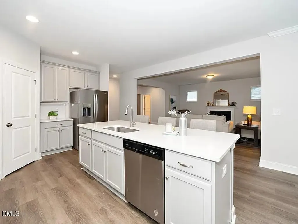 1425 Queen Trigger Drive Fuquay Varina NC 27526