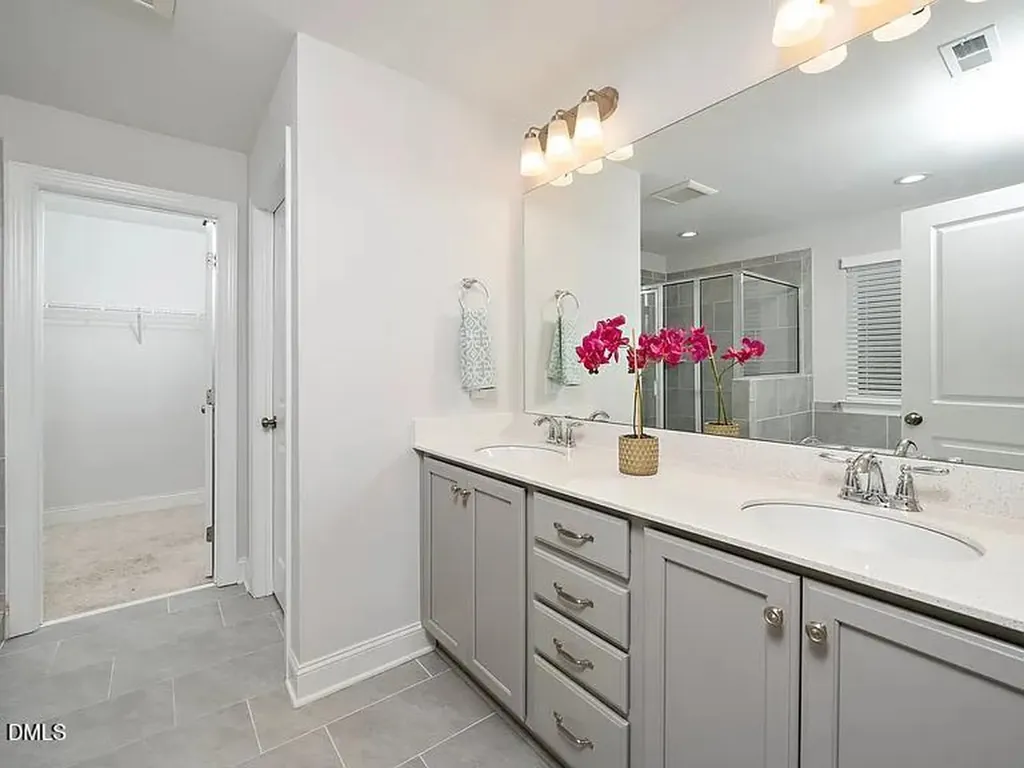 1425 Queen Trigger Drive Fuquay Varina NC 27526
