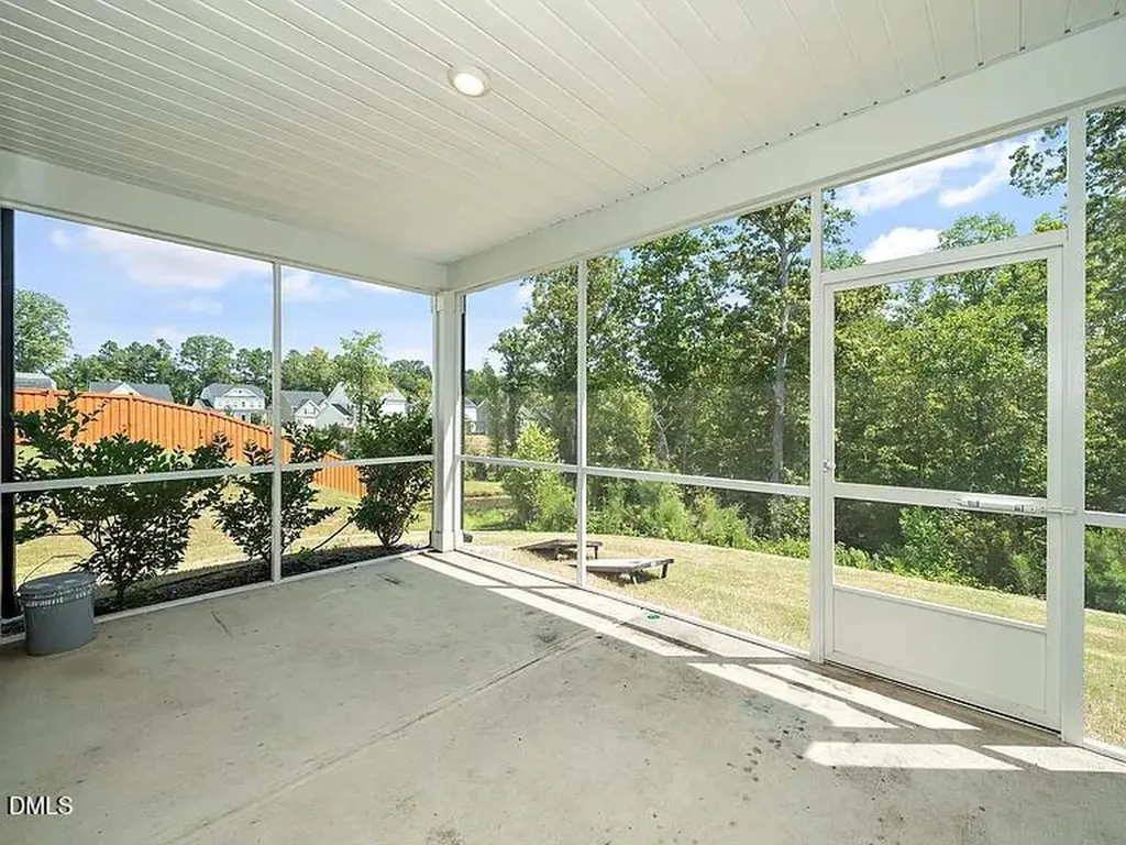 1425 Queen Trigger Drive Fuquay Varina NC 27526