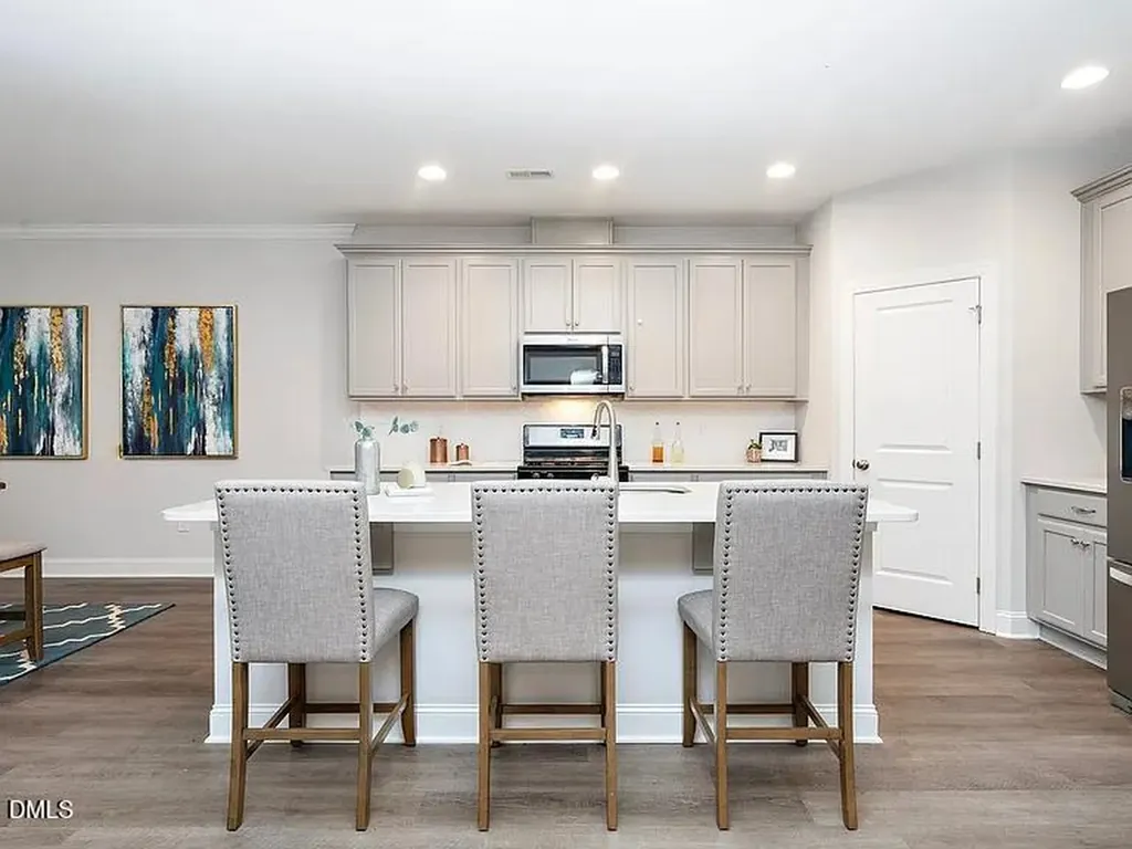 1425 Queen Trigger Drive Fuquay Varina NC 27526