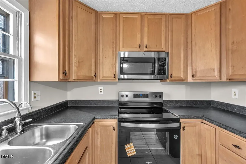 512 Smokeridge Lane Raleigh NC 27615