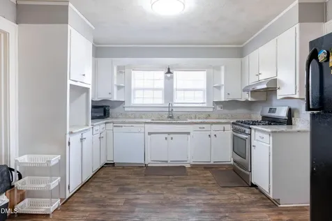 807 N Pollock Street Selma NC 27576