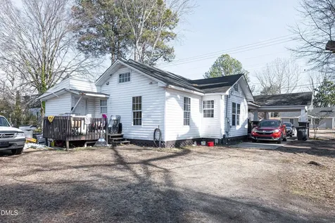 807 N Pollock Street Selma NC 27576
