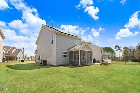 825 Golden Plum Lane Zebulon NC 27597