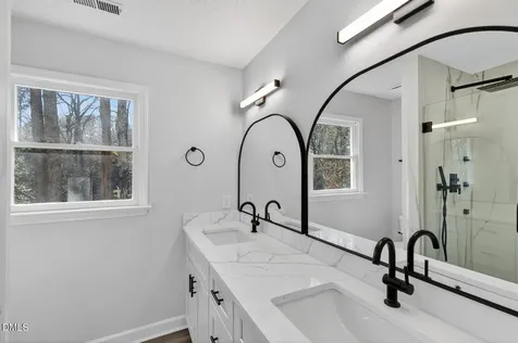 2224 Effingham Circle Raleigh NC 27615