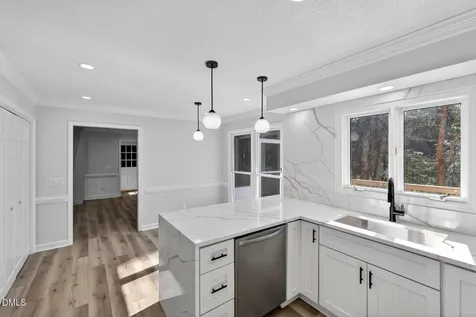 2224 Effingham Circle Raleigh NC 27615