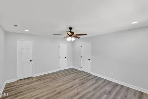 2224 Effingham Circle Raleigh NC 27615