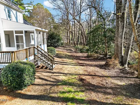 2224 Effingham Circle Raleigh NC 27615