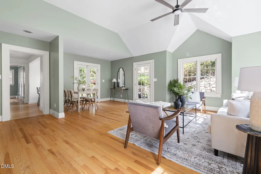 1008 Dawes Street Chapel Hill NC 27516