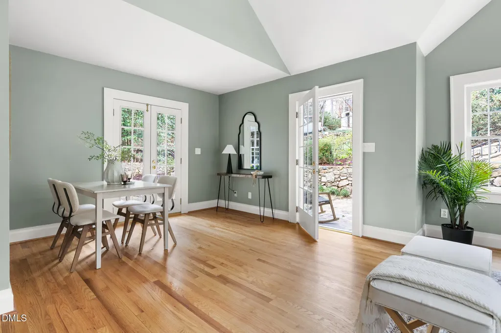 1008 Dawes Street Chapel Hill NC 27516