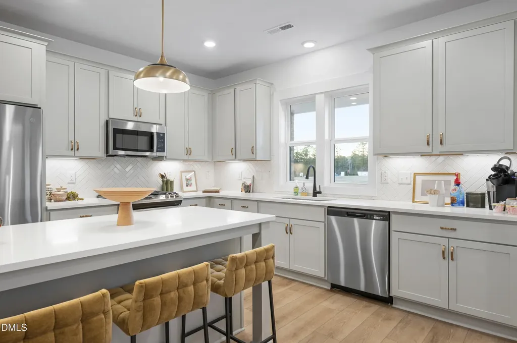 835 Central Park Drive Raleigh NC 27604