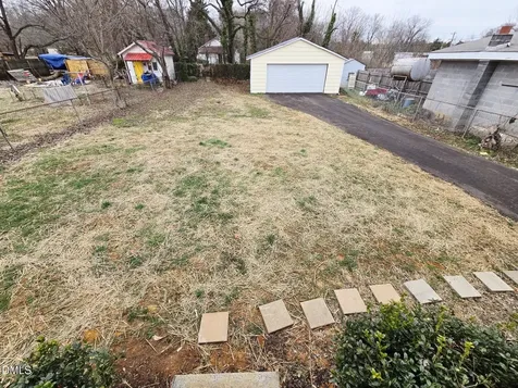 2508 Ossipee Front Street Elon NC 27244