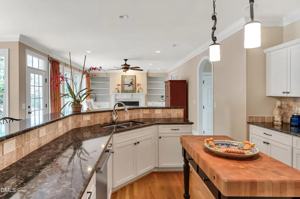 101 Collinson Drive Chapel Hill NC 27514