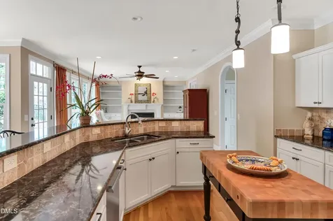 101 Collinson Drive Chapel Hill NC 27514