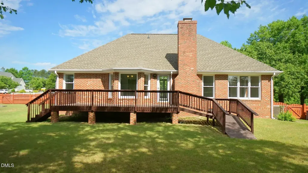 400 Knolls View Drive Fuquay Varina NC 27526