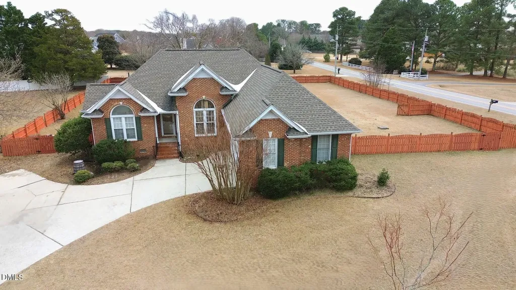 400 Knolls View Drive Fuquay Varina NC 27526