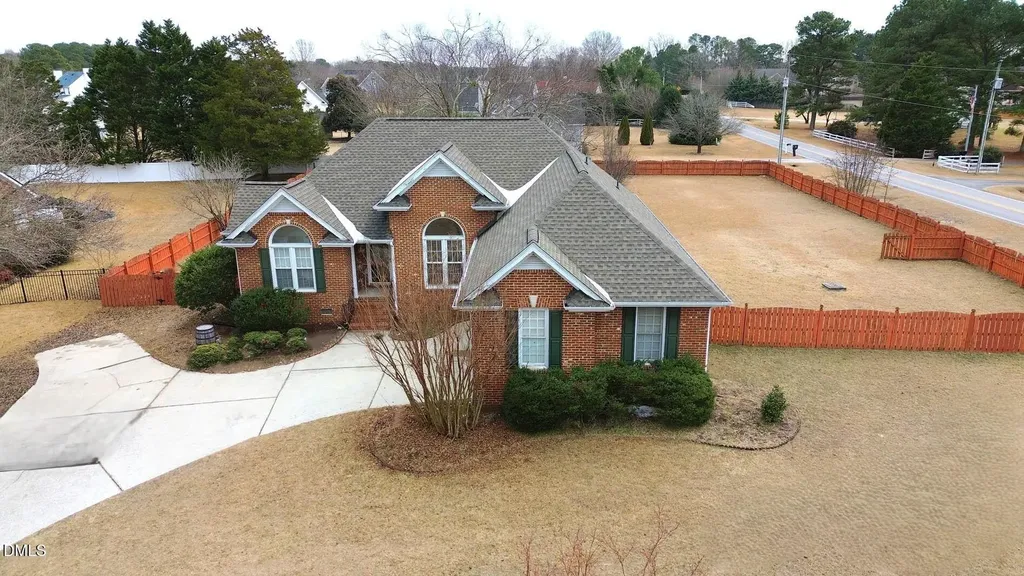 400 Knolls View Drive Fuquay Varina NC 27526