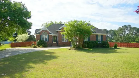 400 Knolls View Drive Fuquay Varina NC 27526