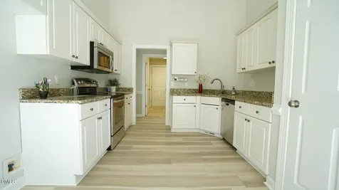 400 Knolls View Drive Fuquay Varina NC 27526