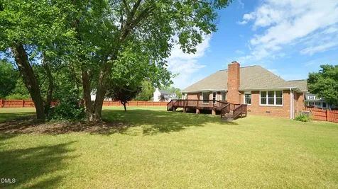 400 Knolls View Drive Fuquay Varina NC 27526