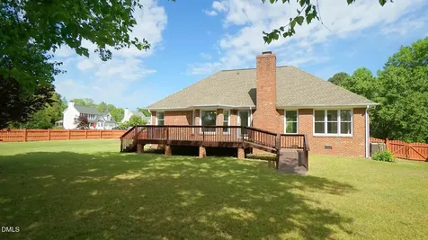400 Knolls View Drive Fuquay Varina NC 27526