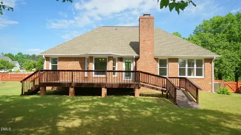 400 Knolls View Drive Fuquay Varina NC 27526