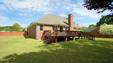 400 Knolls View Drive Fuquay Varina NC 27526