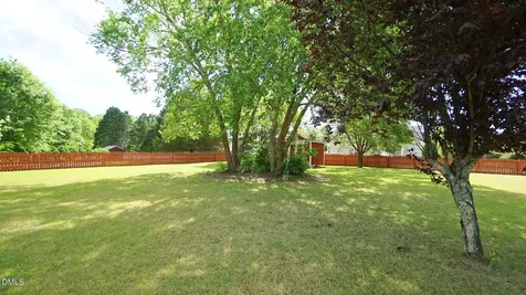400 Knolls View Drive Fuquay Varina NC 27526
