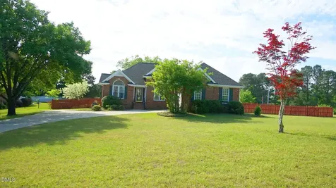 400 Knolls View Drive Fuquay Varina NC 27526