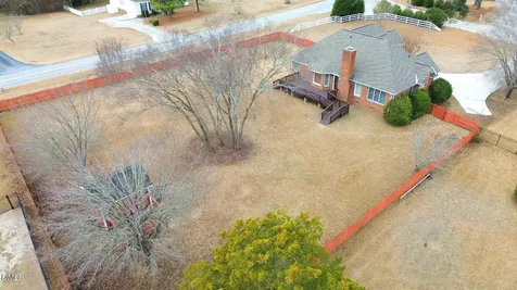 400 Knolls View Drive Fuquay Varina NC 27526