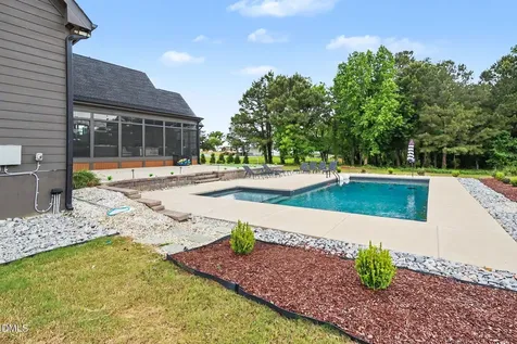 7839 Raleigh Road Benson NC 27504