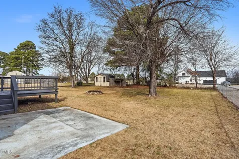 1120 W Pope Street Benson NC 27504