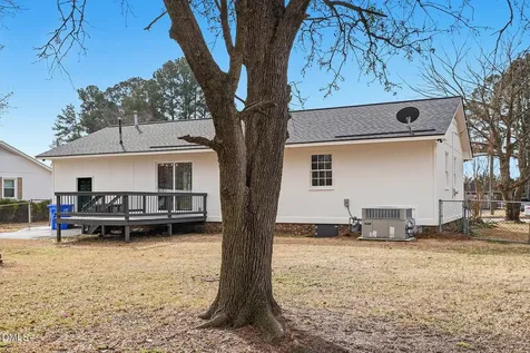 1120 W Pope Street Benson NC 27504