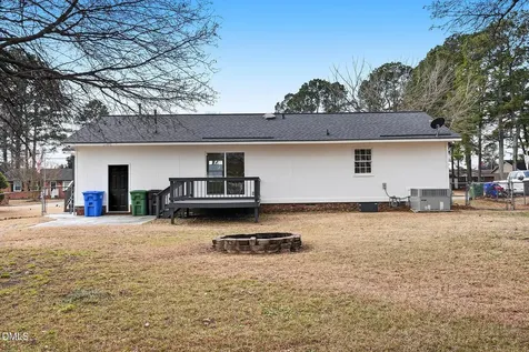 1120 W Pope Street Benson NC 27504
