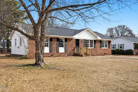 1120 W Pope Street Benson NC 27504