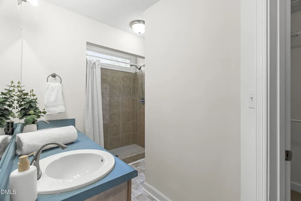 5213 Pronghorn Lane Raleigh NC 27610