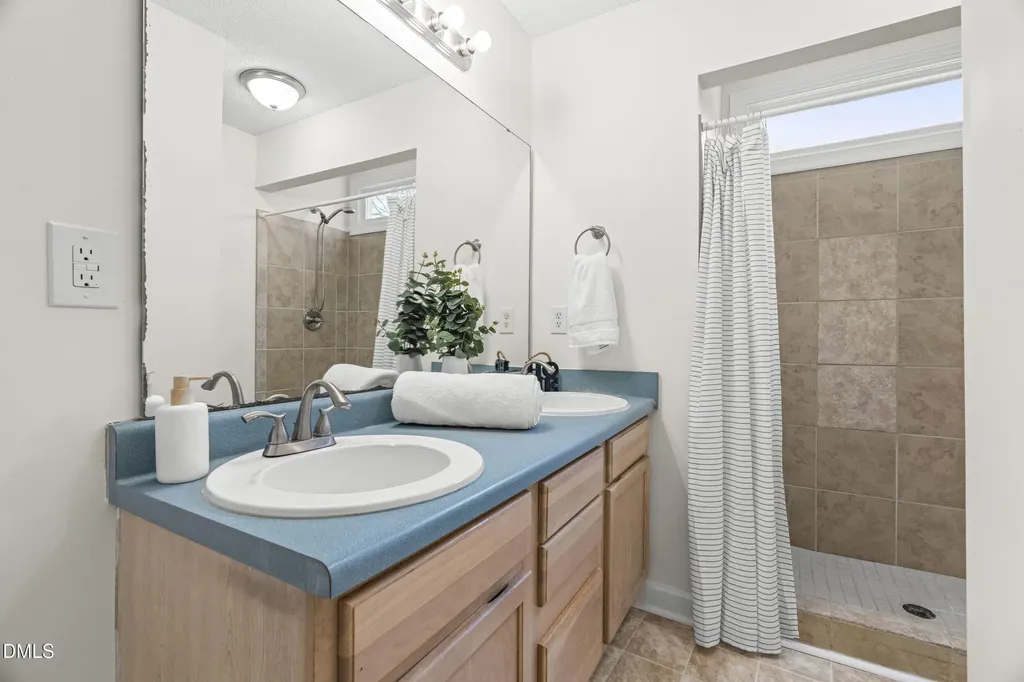 5213 Pronghorn Lane Raleigh NC 27610