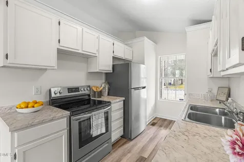 5213 Pronghorn Lane Raleigh NC 27610